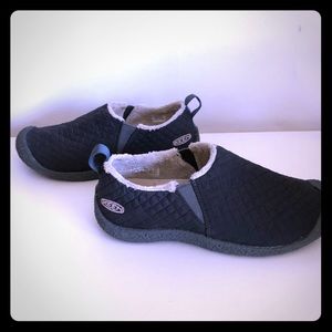 KEEN Cush Howser Gray Quilted Lined Slippers